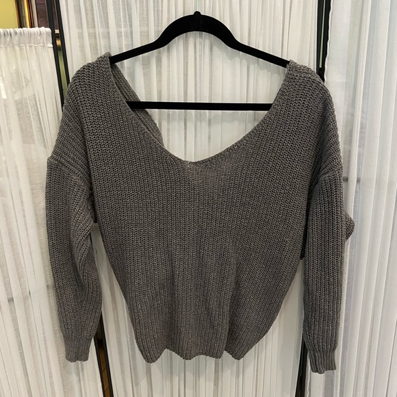 LF Twisted-Back Sweater - Picture 3 of 3